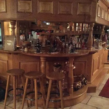 ホテル Hotel-hauensteiner-hof 3*